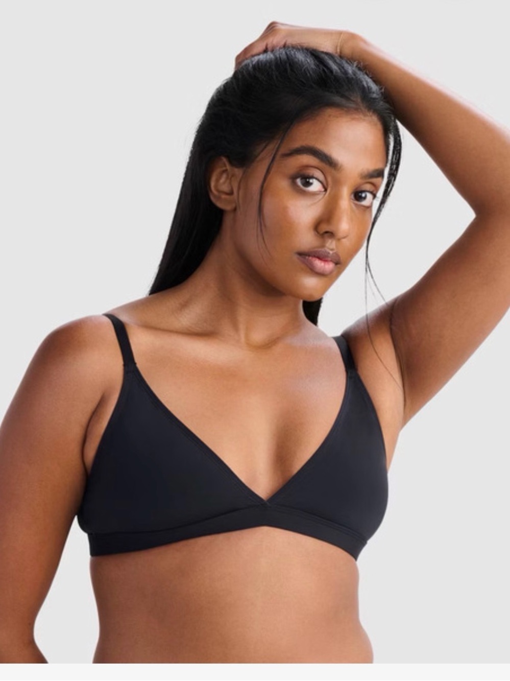 Wireless Triangle Bralette in Black